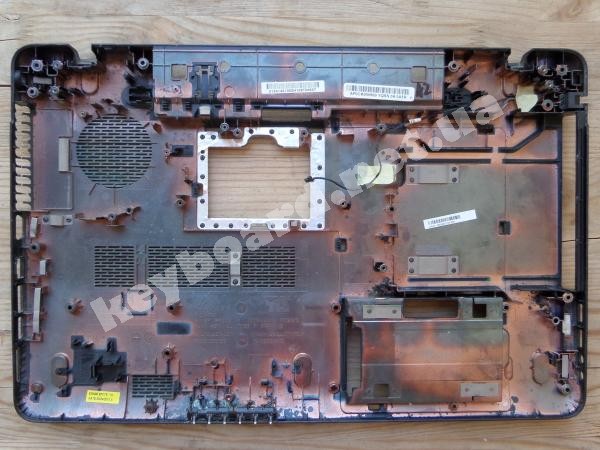 Нижня частина Toshiba Satellite L675